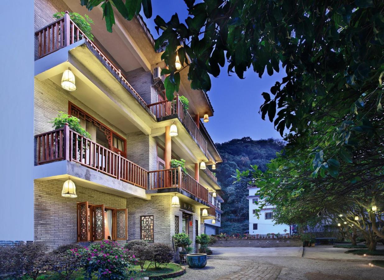 Yangshuo Village Inn Boutique Hotel , Moon Hill Three Nights In A Row Exterior photo